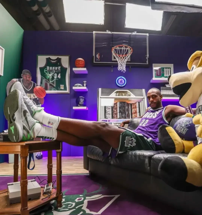 爱游戏APP-雄鹿关键时刻失误不断，球队憾负对手，自己那些空间设计现在是否.的简单介绍-爱游戏APP