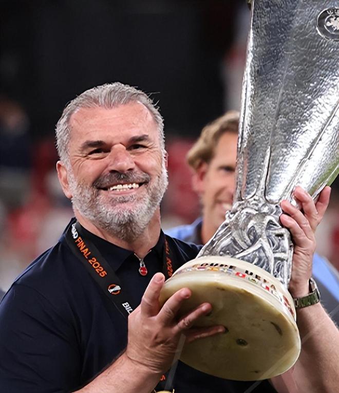 托特纳姆迎欧联关键赛,清晨队长鼓劲,质疑声仍在,阵容厚度经受考验 托特纳姆迎欧联关键赛,清晨队长鼓劲,质疑声仍在,阵容厚度经受考验